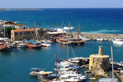 Foto Blick von der Burg auf den Hafen von Girne